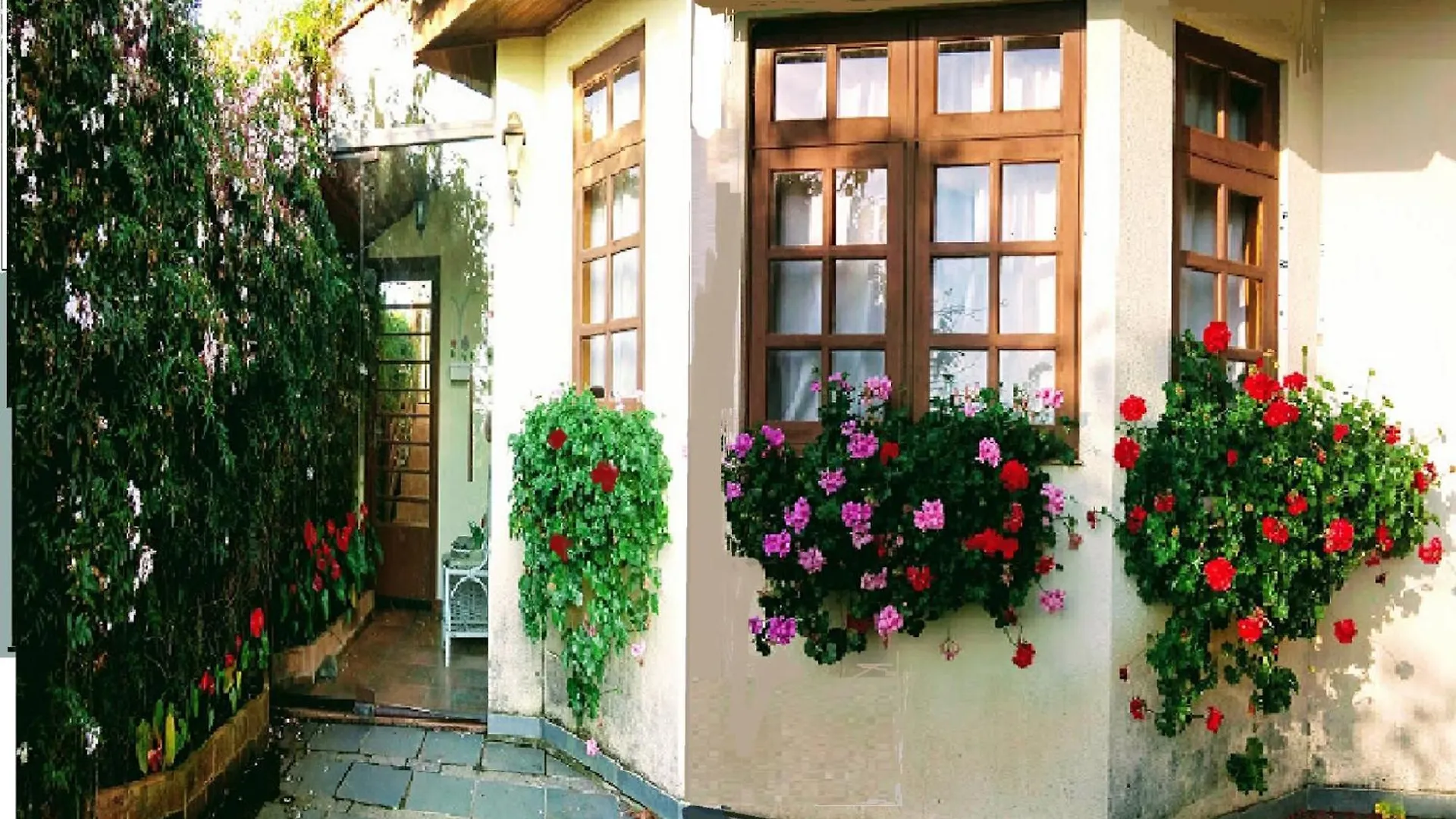 The Writer'S House Bed & Breakfast Campos do Jordao