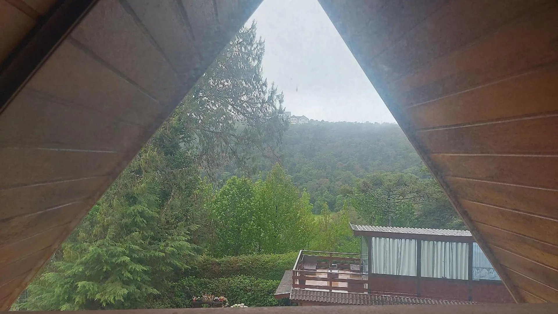 The Writer'S House Bed & Breakfast Campos do Jordao